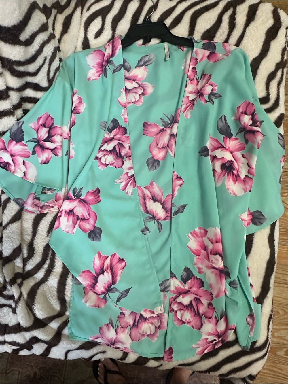 Floral Mint Open-Front Women's Top